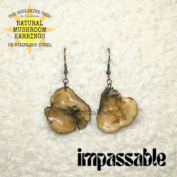 Impassable Natural Mushroom Earrings - Picture 1 of 1